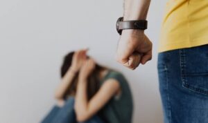 Oknum Polisi Parepare Dipolisikan Terkait KDRT, Mertua: Kepala Anak Saya Dibenturkan ke Tembok