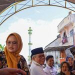 Wali Kota Parepare Borong Beras di Pasar Murah, Lalu Dibagikan untuk Warga Miskin