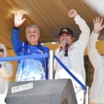 Bupati Pinrang Terima Penghargaan Pada Pembukaan Porseni PGRI Sulsel