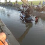 Mobil di Pinrang Nyemplung Masuk Saluran Irigasi karena Hindari Pemotor 