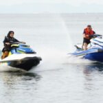 Taufan Pawe Bersama Erna Rasyid Taufan Isi Liburan Dengan Olahraga Jet Ski