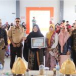 Beri Atensi ke Bahasa Daerah, Ketua PKK Parepare Diganjar Penghargaan