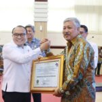 Bupati dan Sejumlah OPD Kabupaten Pinrang Terima Penghargaan Pelayanan Publik