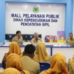 Disdukcapil Pinrang Buka Hari Libur untuk Dukung Layanan Kependudukan Pemilu 2024