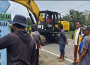 Pasca Banjir, Dinas SDABK Lakukan Pembersihan Sampah di Pintu Bendungan di Massila, Kecamatan Duampanua.