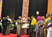 Bupati Yusuf Ritangnga Terima Penghargaan Pengendalian Pengangguran Terbaik Sulsel