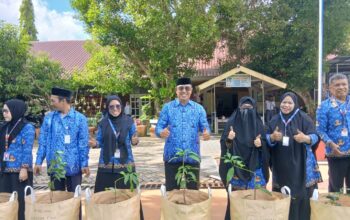 Penanaman Pohon dan Lomba Mural Warnai Hari Kesadaran Nasional di UPT SMAN 7 Pinrang